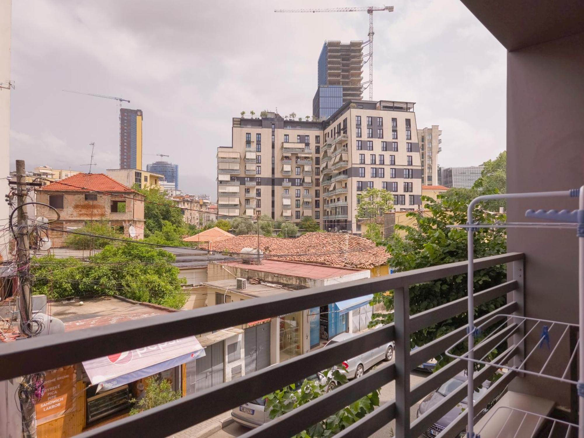 Pin Apartments Τίρανα Εξωτερικό φωτογραφία